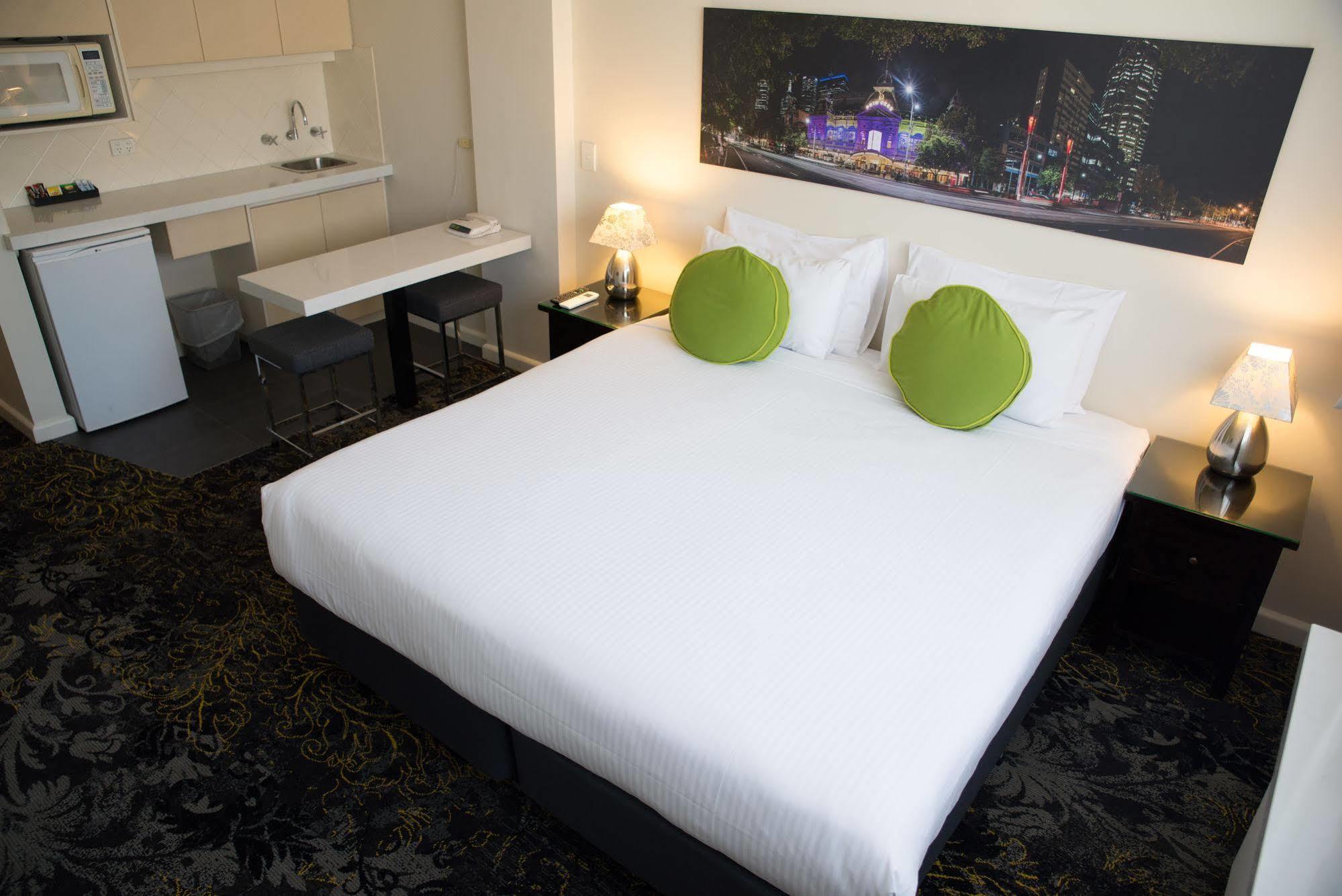 City Limits Hotel Apartments Melbourne Exterior photo